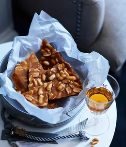 Peanut brittle
