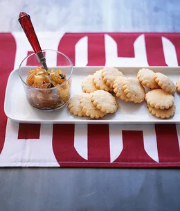 Cheddar and nigella seed biscuits with spiced green apple