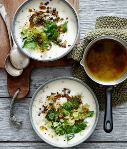 Lemon-yoghurt soup with lentils, brown rice and herbs