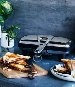 Jamón and Manchego jaffle