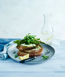 Asparagus and goat’s curd tartines