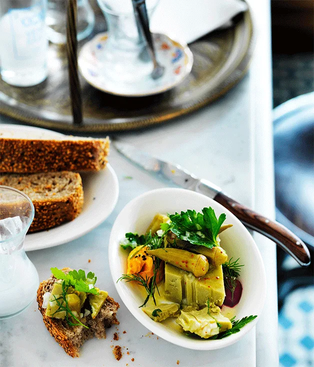 Fava bean p&acirc;t&eacute; with beetroot, carrot and pickled okra (Bakla ezmesi)