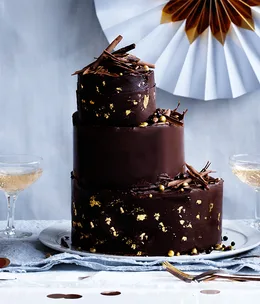 Hazelnut-chocolate cake