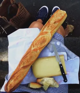 Emma Knowles on the streets of Paris