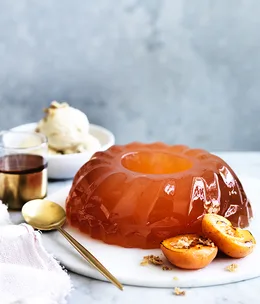 Apricot jelly with baklava ice-cream