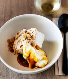 Saint Peter’s almond meringue with white peach caramel