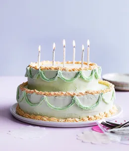 Fancy pistachio, mascarpone and strawberry cake