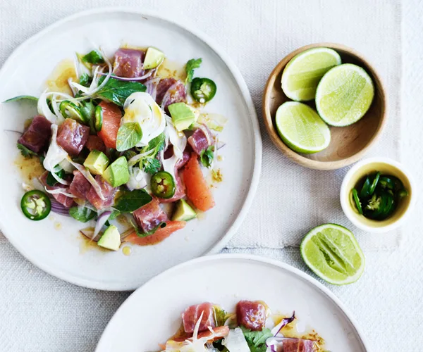 Mexican-style tuna salad with grapefruit, avocado and fennel