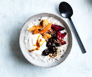Chia-oat bircher bowl