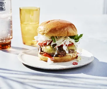 Cheeseburgers with spicy coleslaw
