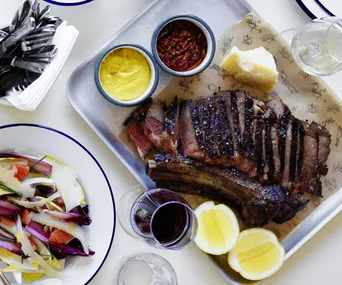 Rib-eye steak with chilli sauce