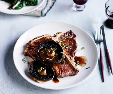 T-bones with roast mushrooms, red wine and rosemary