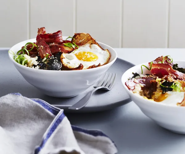 Bacon and egg rice bowls