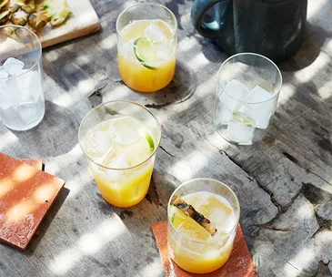 Pineapple-Assam agua fresca