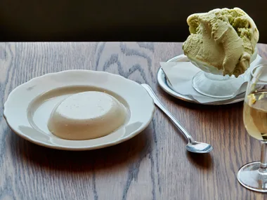 Macadamia panna cotta