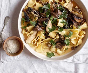 Pappardelle with mushroom ragù (pappardelle con misto di funghi)