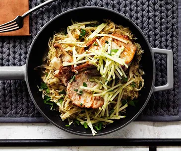 Pork with cabbage, apple and mustard