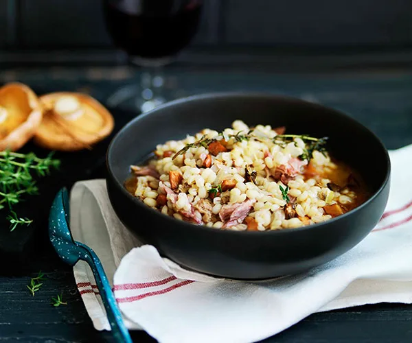 Mushroom and pearl barley soup (minestra di orzo e funghi)