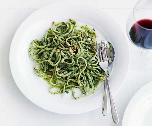 Linguine con pesto matto