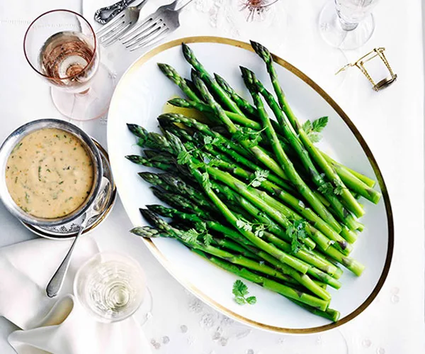 Asparagus with blood-orange and chervil hollandaise