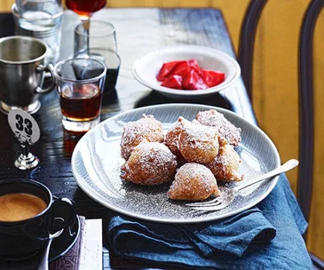 Zeppole (Italian doughnuts)