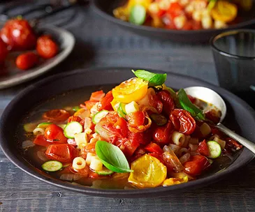Roast tomato minestrone