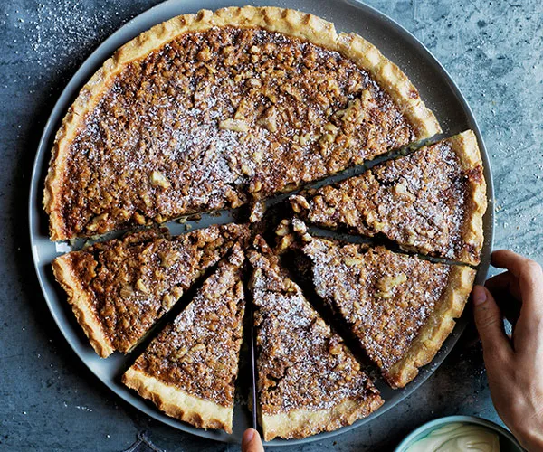 Walnut, whiskey and salted caramel pie