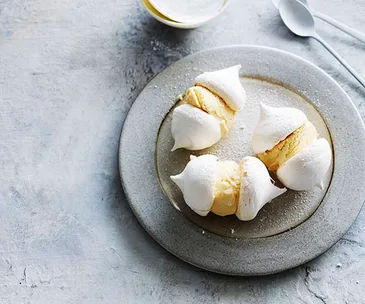 Milko meringue ice-cream sandwiches