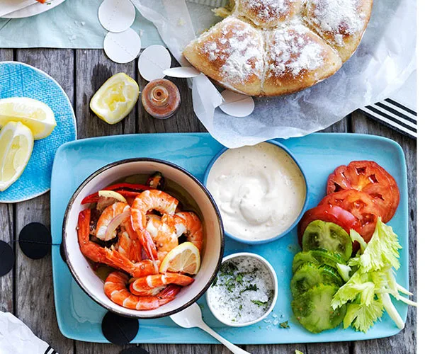 Bloody Mary prawn rolls