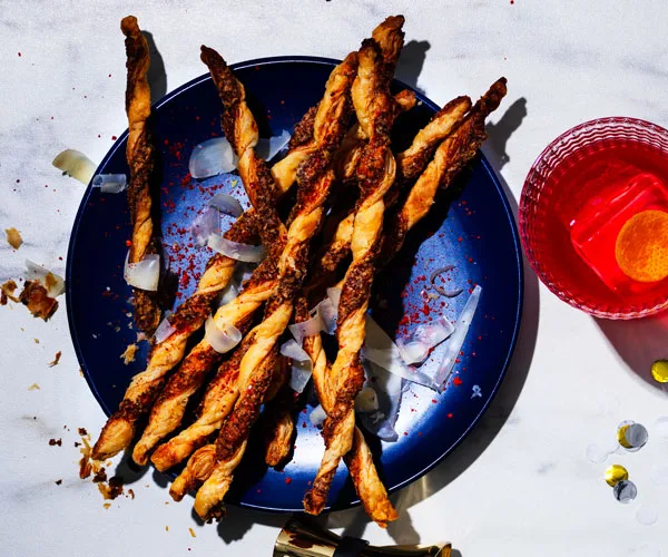 Pastry twists with ’nduja and pecorino