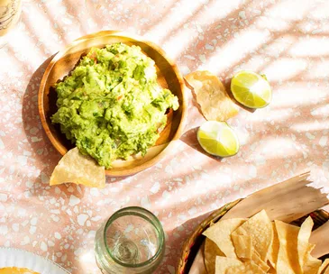 Guacamole with jalapeño and totopos