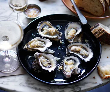 Roast oysters with horseradish