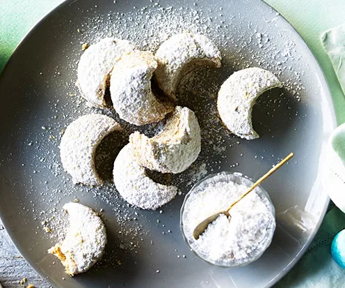 Orange and almond shortbread