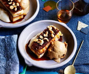 Bodega's banana splits