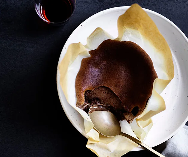 Burnt cocoa sponge cake