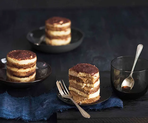 Tiramisú layer cakes
