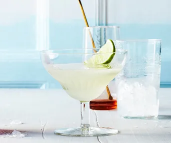 Gimlet: the best gin cocktail you’ll make all week