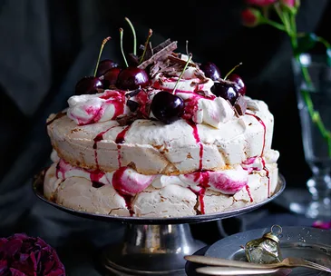 Cherry Ripe pavlova