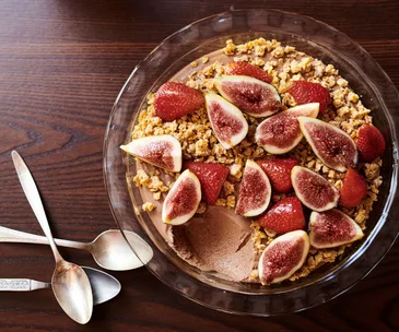 Chocolate mousse with white chocolate and corn flake crumble