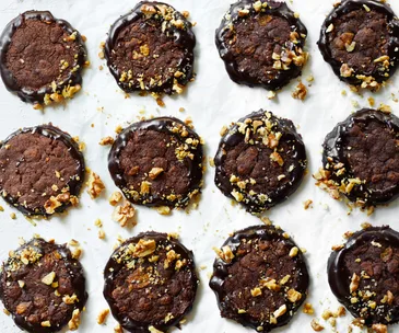 Chocolate-cornflake cookies with mocha ganache