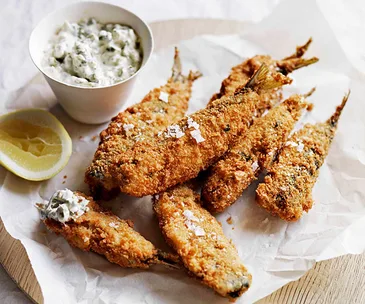 Fish fingers with tartare sauce