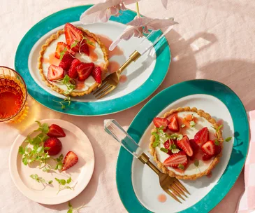 Yuzu cream tarts with ginger strawberries