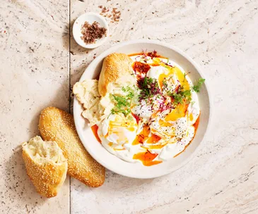 Turkish eggs with samoon