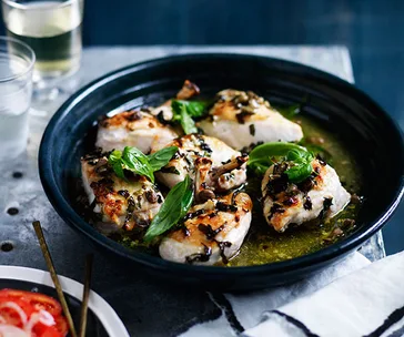 Chicken roasted with wine, basil and capers