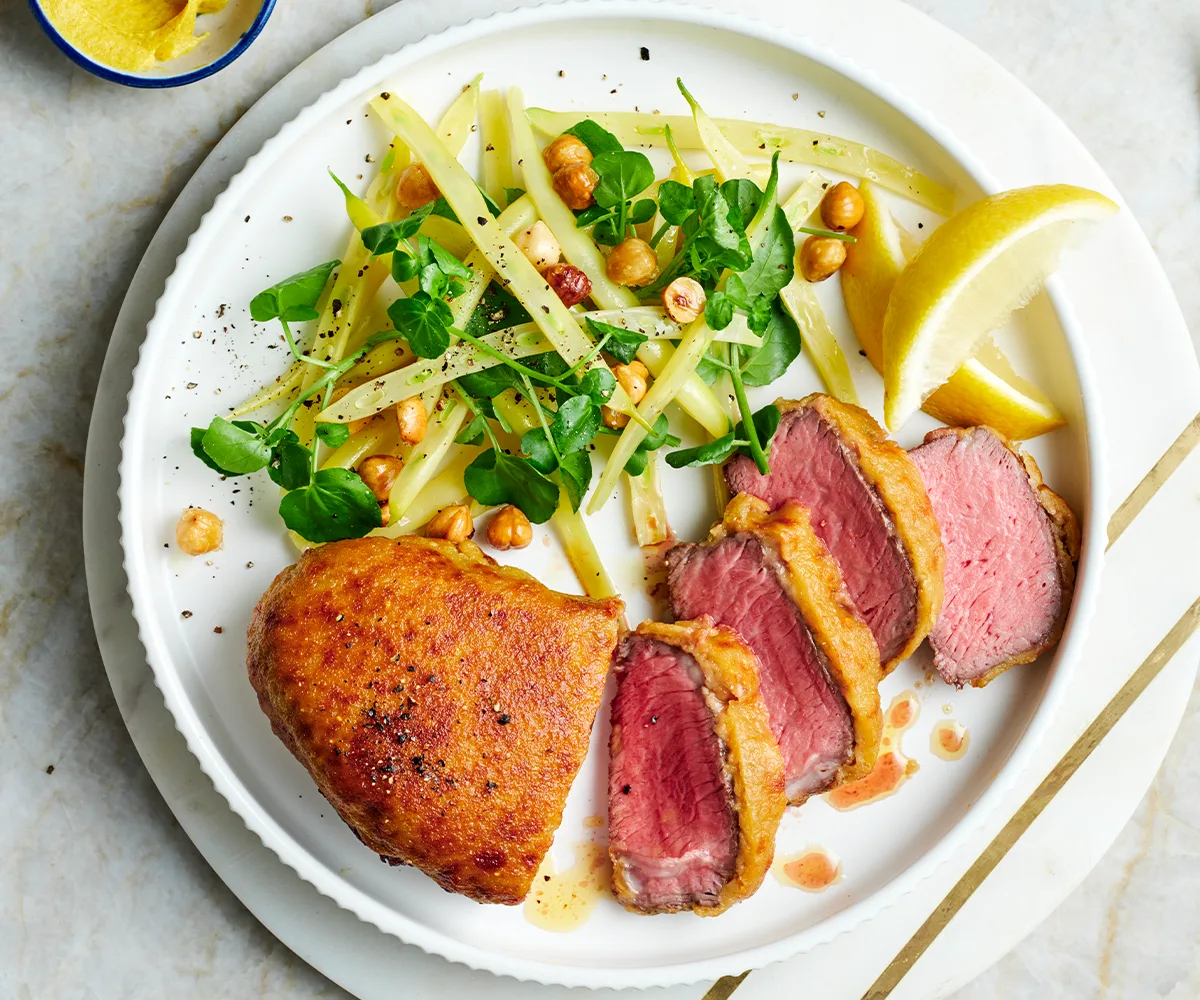 Welsh rarebit steak with butter beans