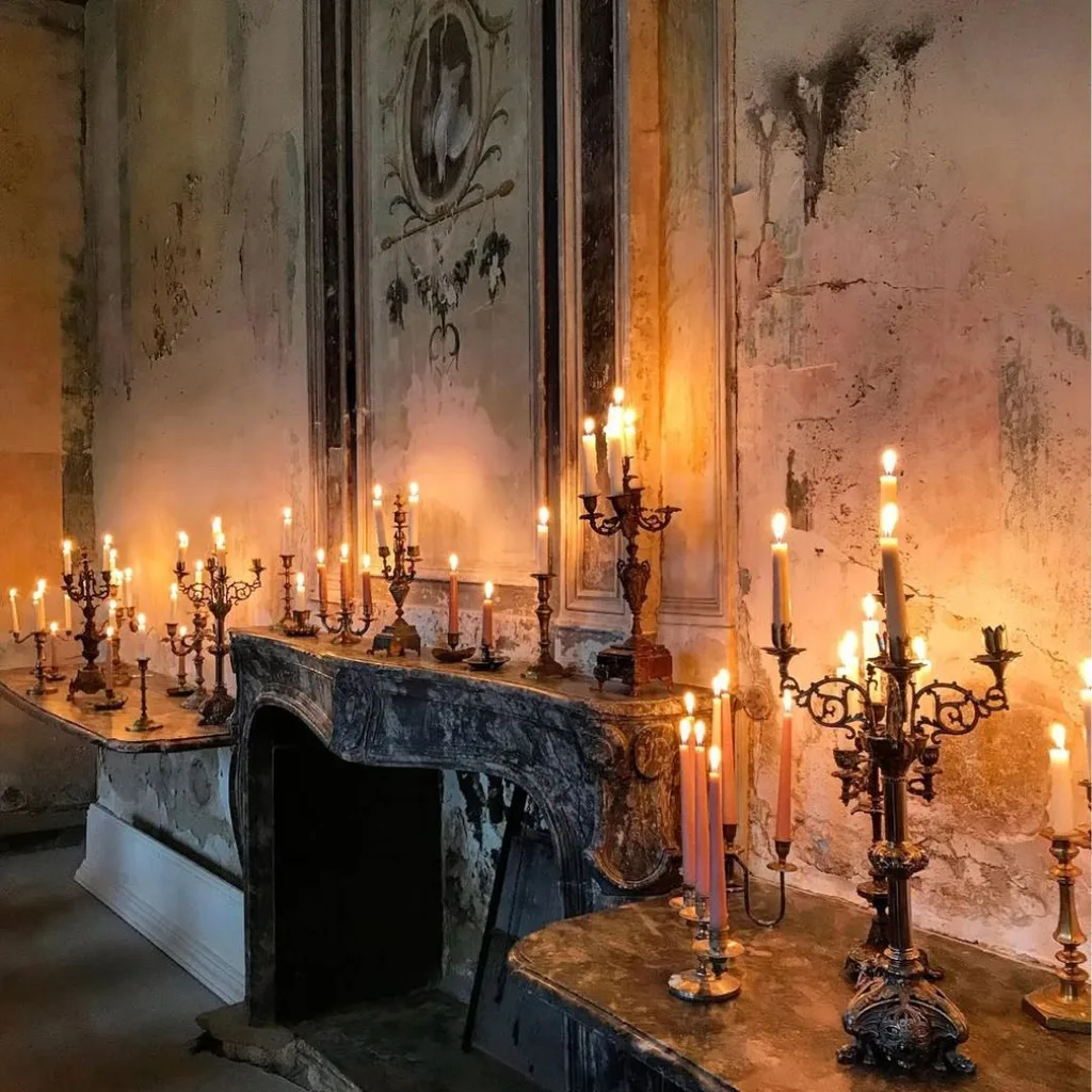Candles in the chateaugudanes.