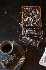 Chocolate-caramel-slice-with-macaroon-crust-recipe