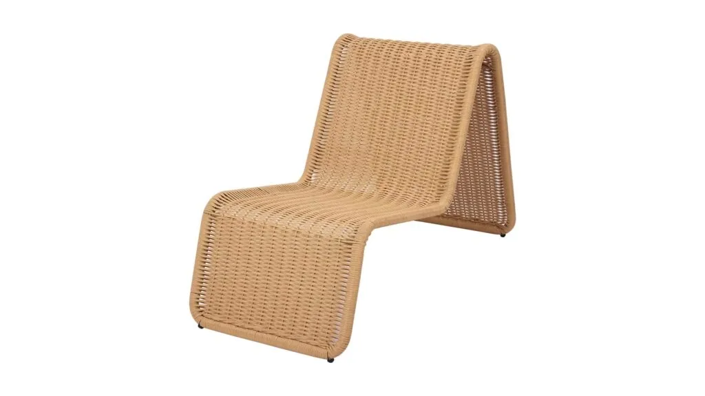 Woven outdoor lounge chair