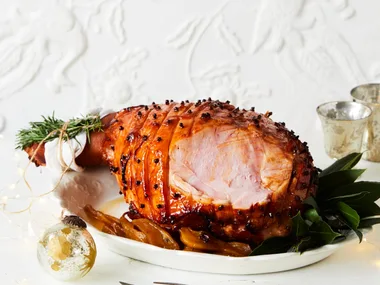 Pear, cinnamon & clove caramel glazed ham
