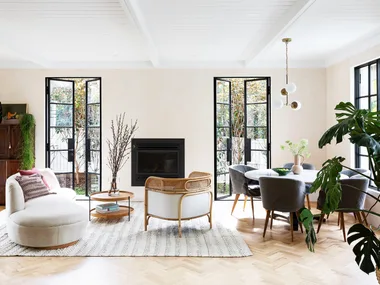 A spectacular beachside new build in Sydney